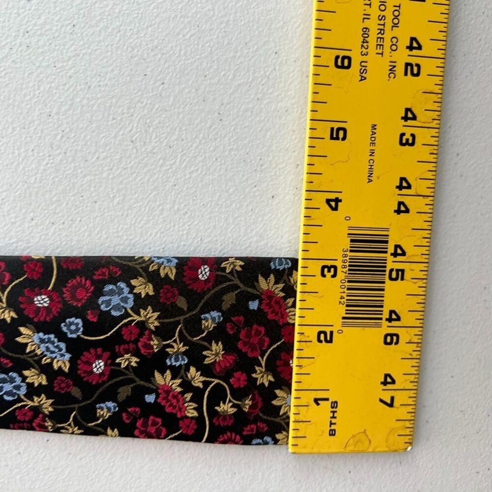 Neiman Marcus Necktie Unisex Multicolor Floral 100% Silk Embroidered Vintage - Picture 7 of 7